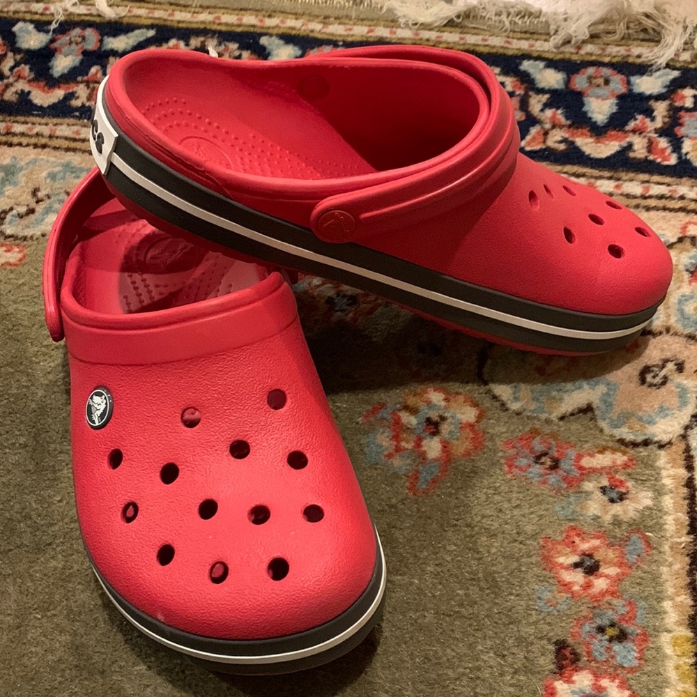 Genuine crocs red white and blue for spring and summer, size 6/7